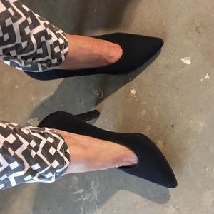 COPY - Yves St Laurent pumps navy